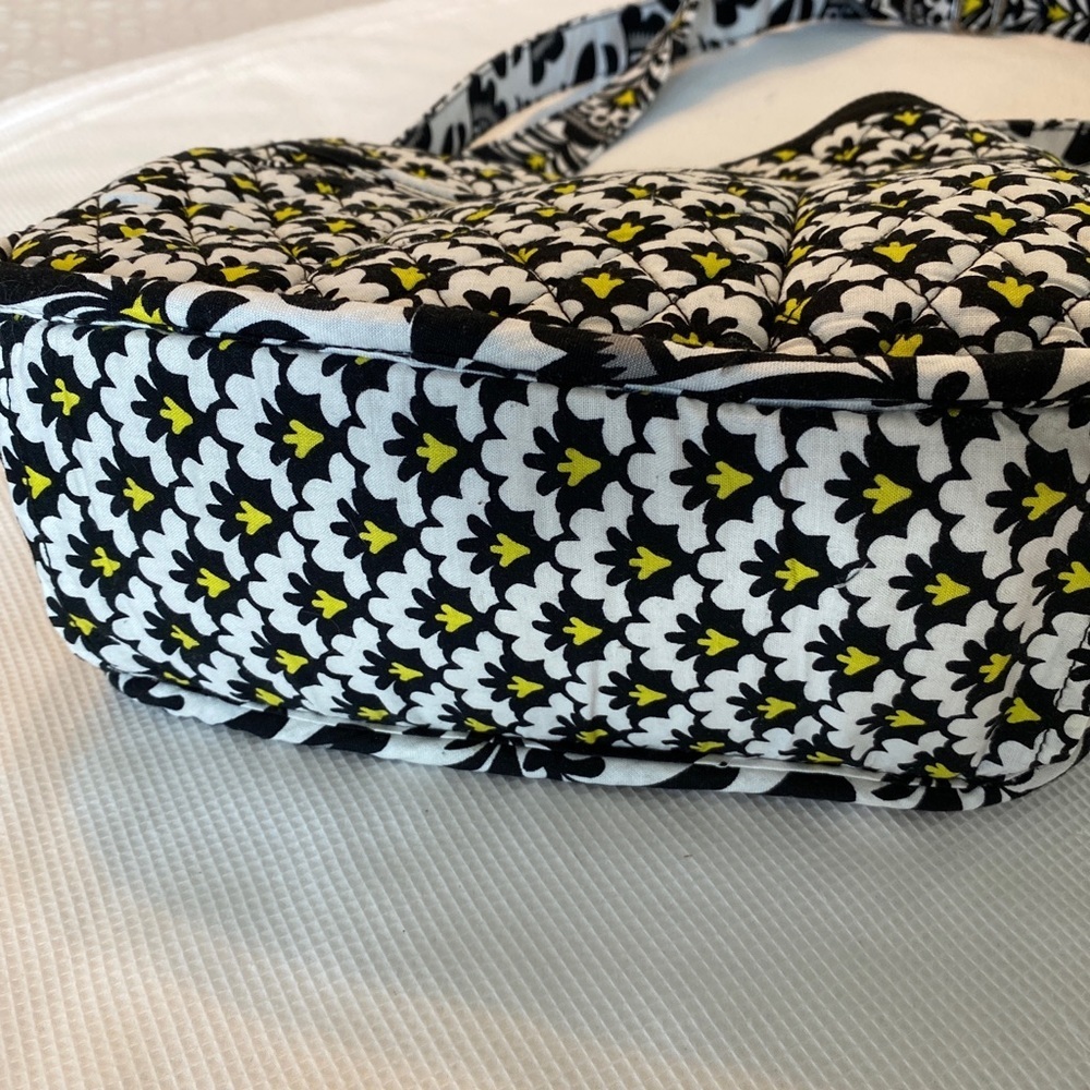 Vera Bradley Purse Fanfare Pattern Adjustable Straps - Picture 3 of 13